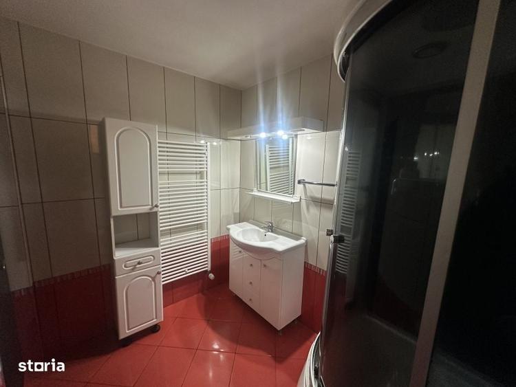 Casă cu 4 camere în Independenței