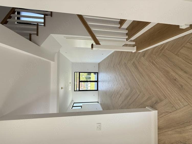 Casă cu 4 camere cu Teren 360 Mp în Central