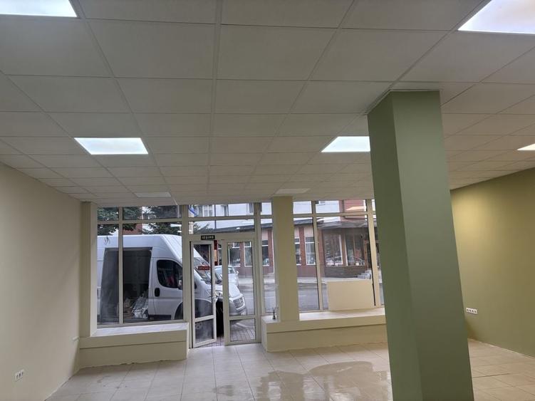 Spațiu comercial, de 60 mp, în Central