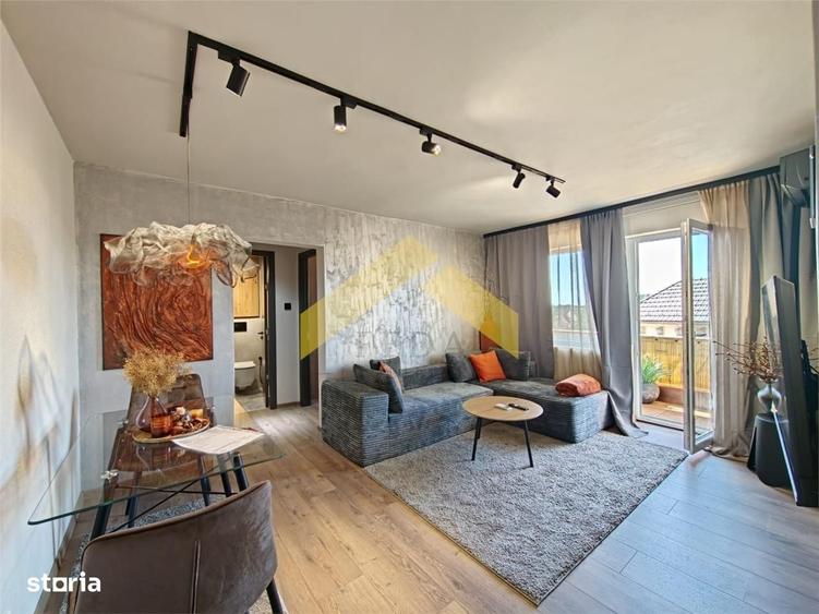 Apartament cu 3 camere semidecomandat în Romanilor