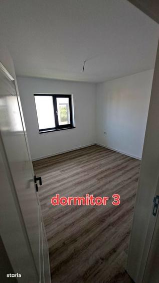 Casă cu 4 camere cu Teren 250 Mp în Central