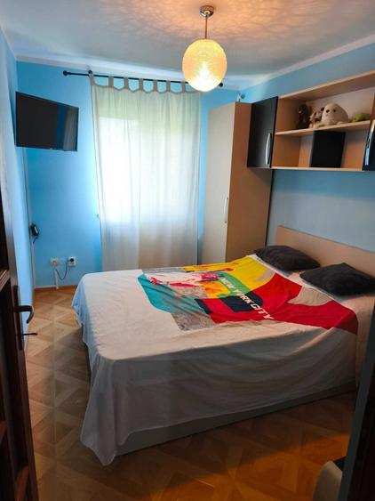 Apartament cu 4 camere decomandat în Central