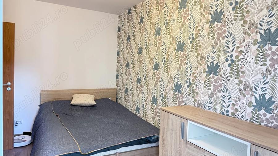 Apartament cu 3 camere semidecomandat în Central