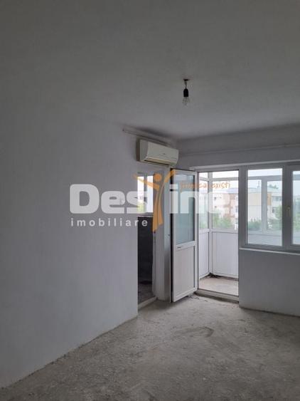 Apartament cu 3 camere decomandat în Orizont