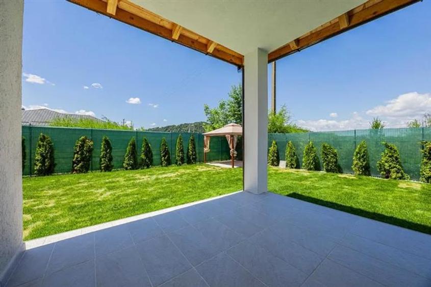 Casă individuală cu 4 camere cu Teren 600 Mp în Hărman