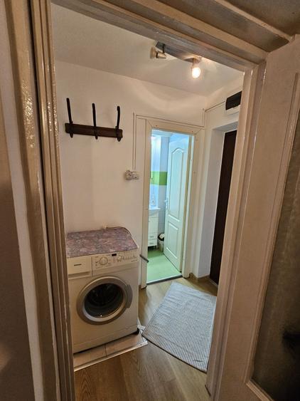 Garsonieră decomandată în Central