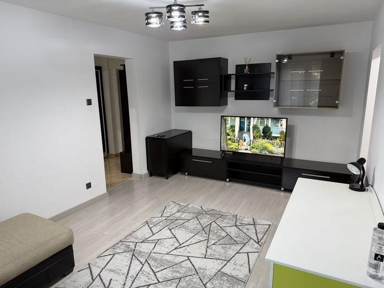 Apartament cu 2 camere semidecomandat în Colentina