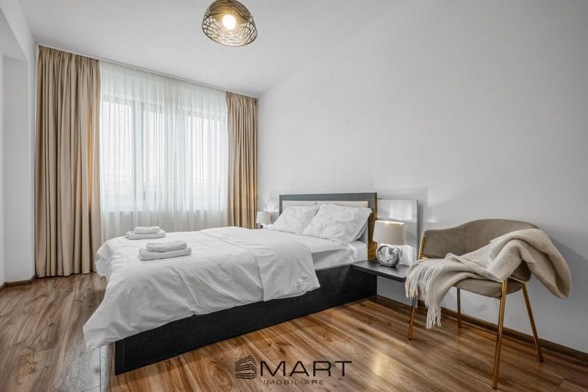 Apartament cu 4 camere decomandat în Tractorul