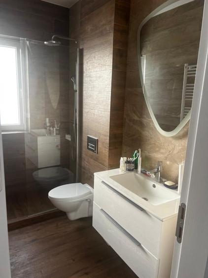 Apartament cu 3 camere decomandat, mobilat în Brâncoveanu