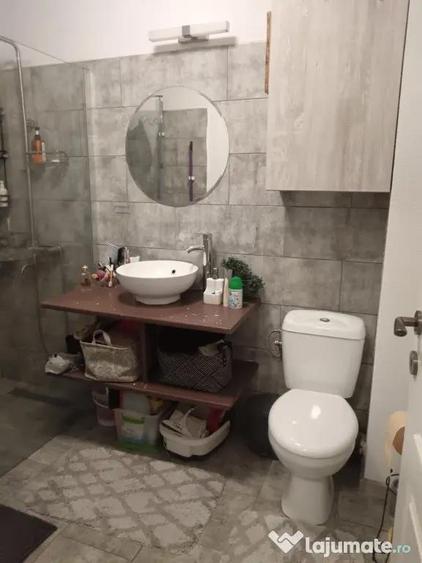 Apartament cu 2 camere semidecomandat în Central