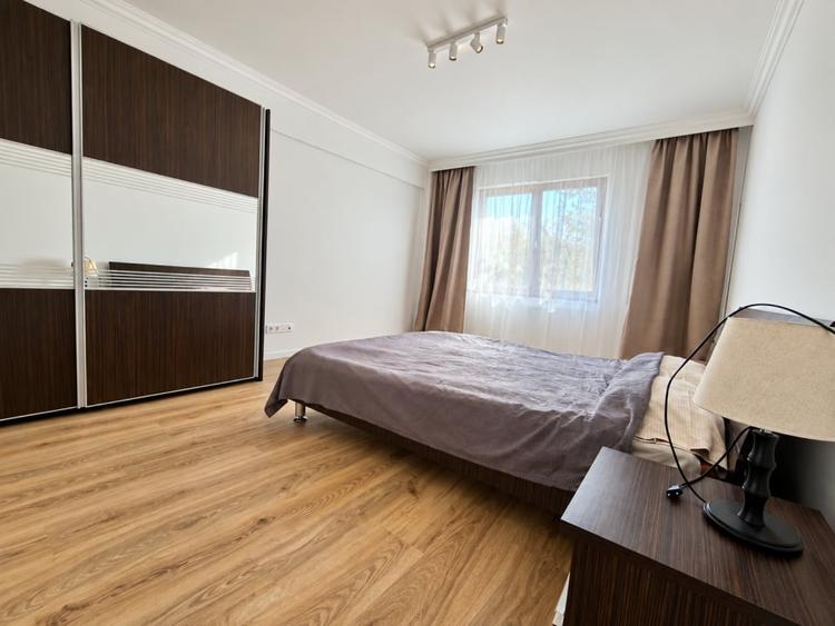 Apartament cu 3 camere semidecomandat în Baciu