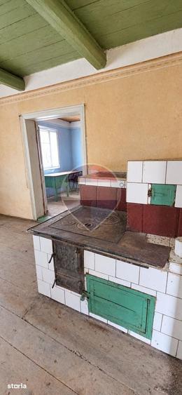 Casă cu 4 camere cu Teren 4000 Mp în Frătăuții Noi