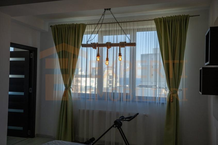 Apartament cu 3 camere decomandat, mobilat în Faleza Nord