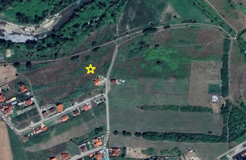 Teren de 6433 mp, în Central