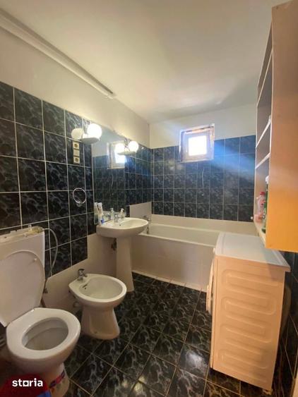 Apartament cu 2 camere semidecomandat în Micro 17