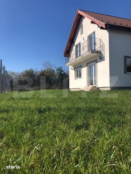 Casă cu 4 camere cu Teren 500 Mp în Sânpetru
