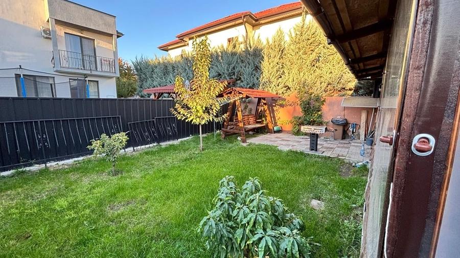 Casă cu 4 camere cu Teren 250 Mp în Domnești