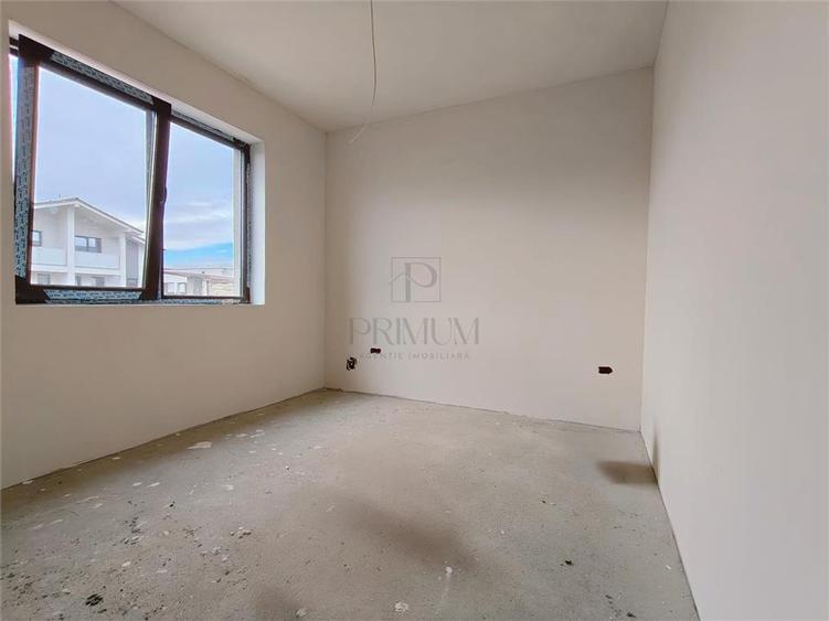 Duplex cu 4 camere cu Canalizare în Moșnița Veche