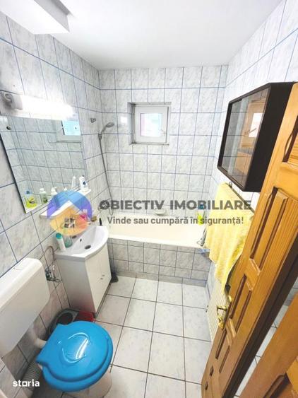 Apartament cu 3 camere semidecomandat în Sud
