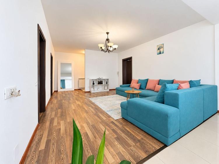 Apartament cu 3 camere decomandat, mobilat în Lipovei