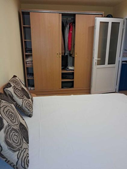Apartament cu 2 camere semidecomandat în Lipovei