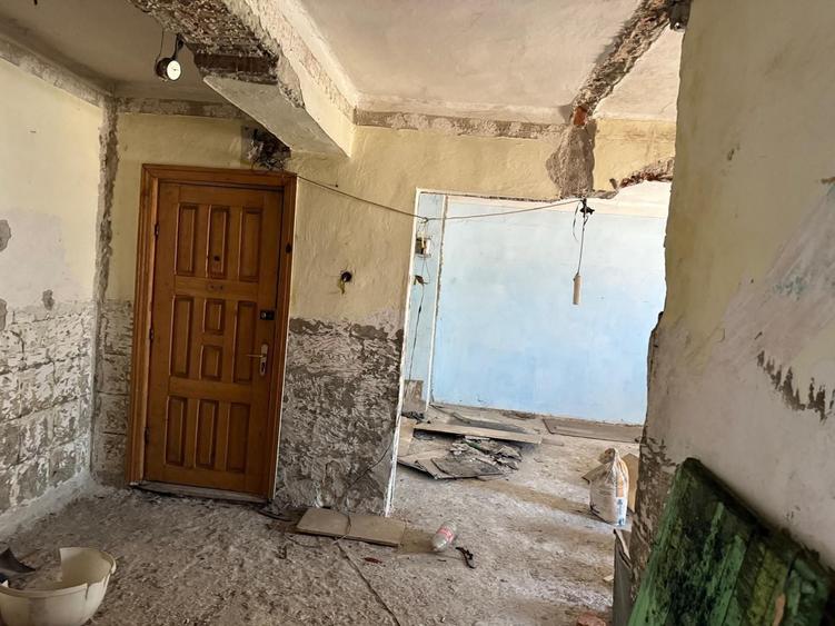 Apartament cu 3 camere decomandat în Năruja