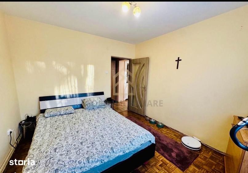 Apartament cu 3 camere în Săsar