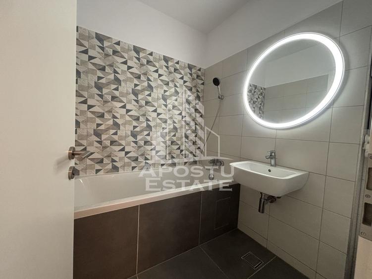 Apartament cu 3 camere semidecomandat în Take Ionescu