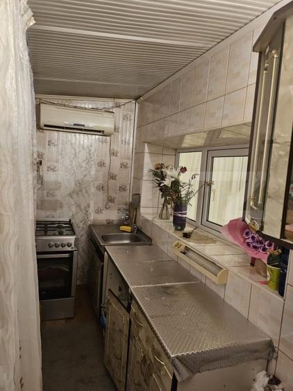 Apartament cu 2 camere semidecomandat, mobilat în Micro 13