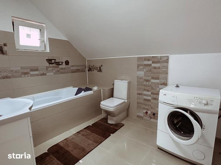 Casă cu 4 camere cu Teren 250 Mp în Central