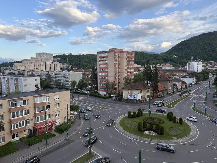 Apartament cu 3 camere decomandat în Griviței