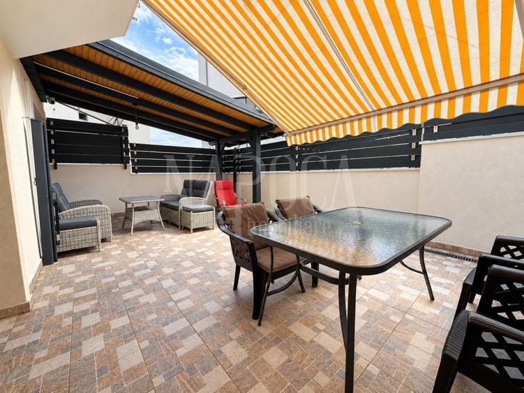 Apartament cu 3 camere semidecomandat în Florești