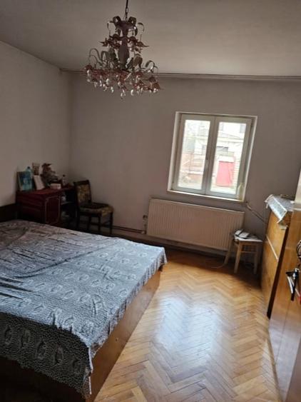 Casă individuală cu 3 camere cu Canalizare în Giurgiului