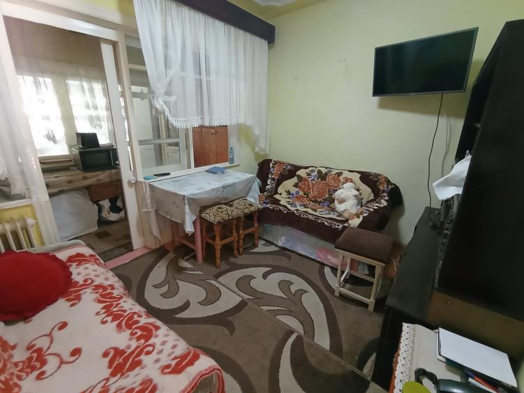 Casă individuală cu 4 camere cu Canalizare în Nicolina