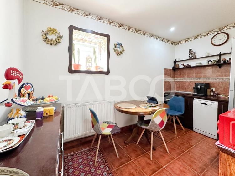 Apartament cu 3 camere decomandat, mobilat în Andrei Mureșanu