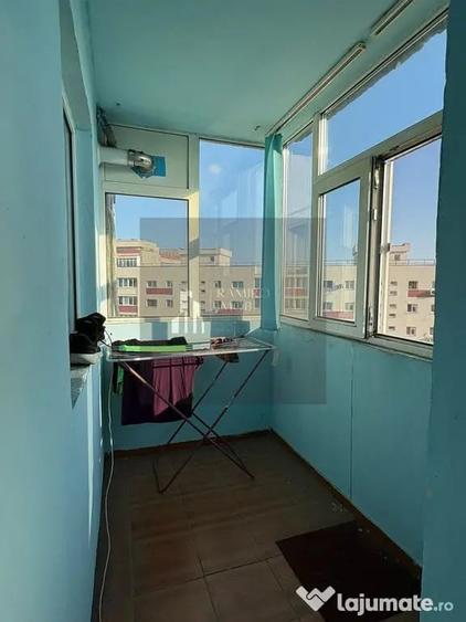 Apartament cu 3 camere decomandat în Apărătorii Patriei