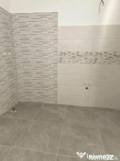 Casă cu 7 camere cu Teren 2500 Mp în Marginea