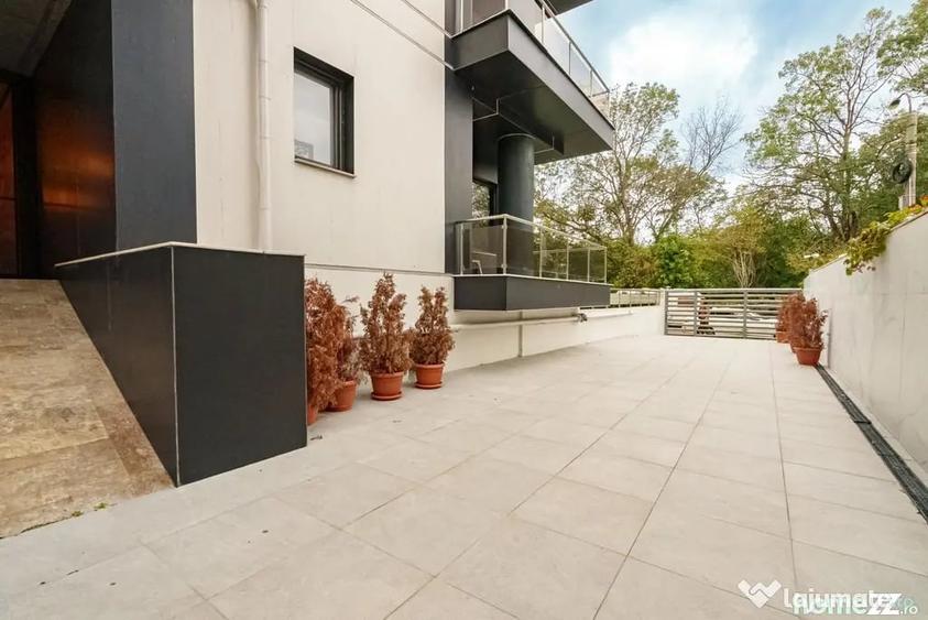 Apartament cu 4 camere decomandat în Nordului