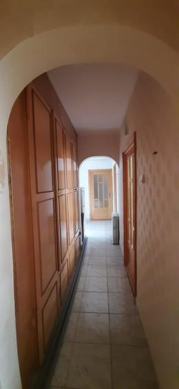Apartament cu 3 camere decomandat în Plantelor