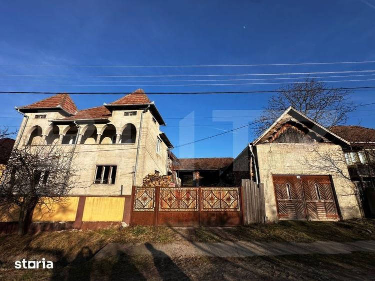 Casă cu 4 camere cu Teren 2500 Mp în Meseșenii de Jos
