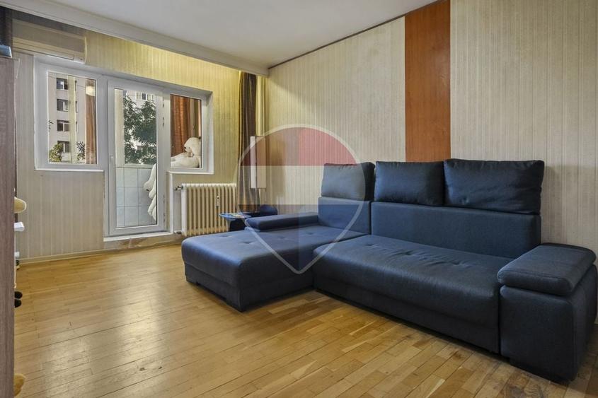 Apartament cu 3 camere decomandat în Rahova