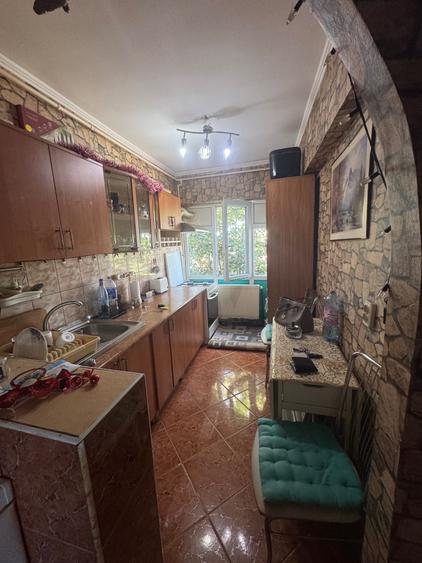 Garsonieră decomandată în Central