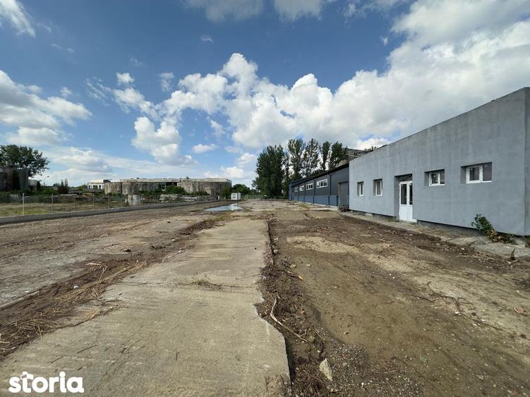 Spațiu comercial, de 2,000 mp, în Cug