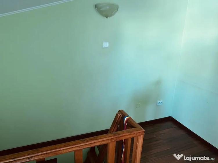 Apartament cu 2 camere decomandat în Micro 21