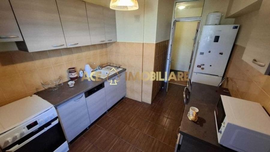 Apartament cu 3 camere decomandat, mobilat în Dristor