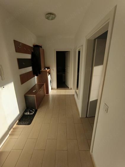Apartament cu 3 camere semidecomandat în Bartolomeu