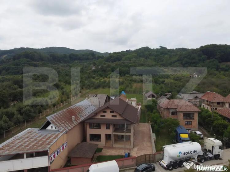 Casa 80% finalizata, 207 mp, teren 2.360 mp zona mont - Targoviste (Dambovita) - 2