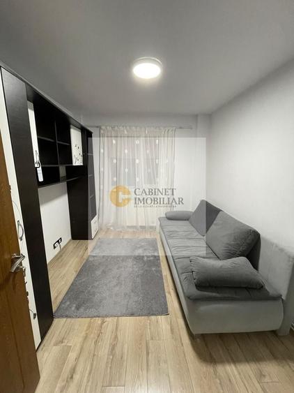 Apartament cu 2 camere decomandat în Politehnica
