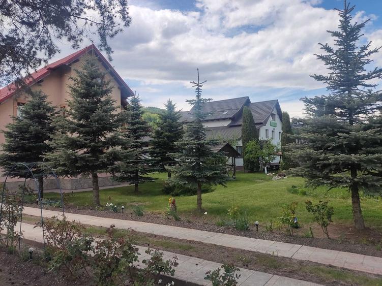Casă cu 4 camere în Central