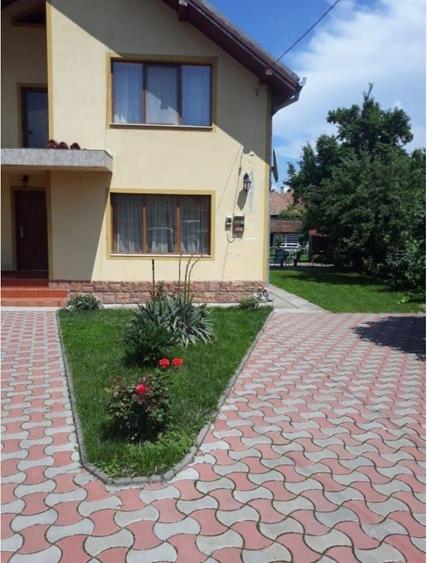 Casă cu 4 camere în Central